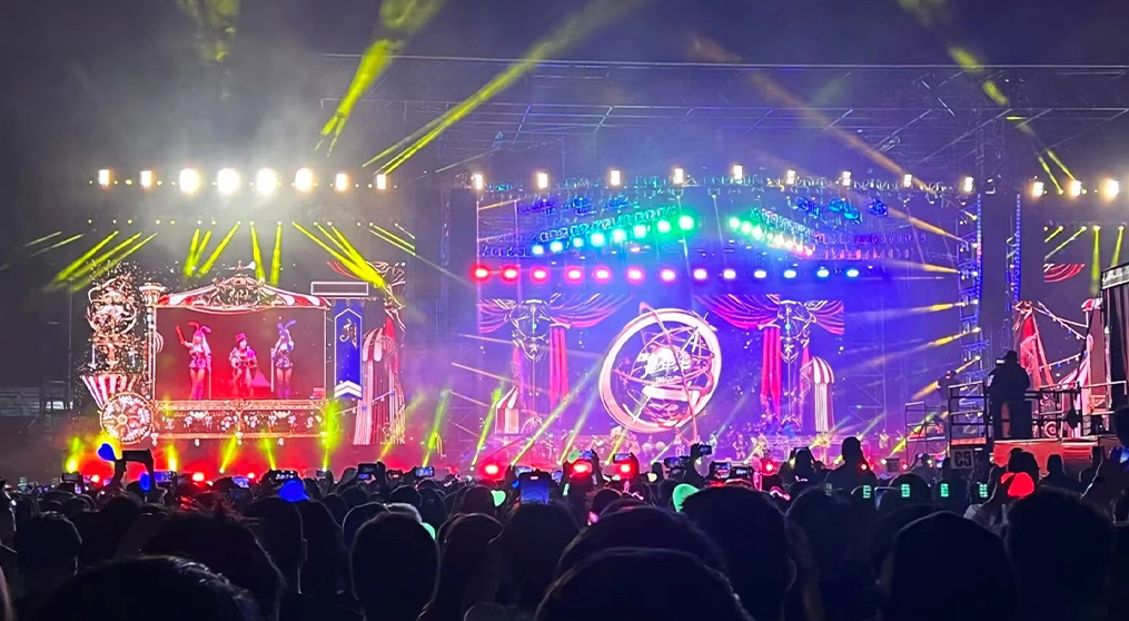 悟空體育LED冰屏和熒光棒系列產(chǎn)品“嗨爆”周杰倫悉尼演唱會！