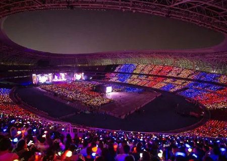 悟空體育LED巨幕和熒光棒燃爆周杰倫太原演唱會(huì)（第二場(chǎng)）